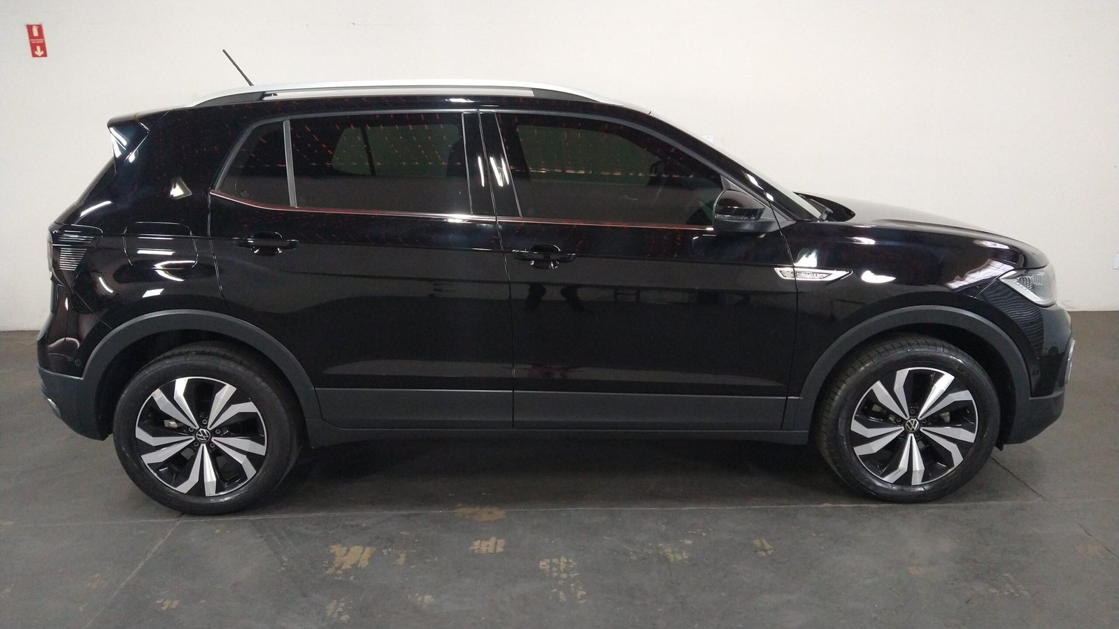 VOLKSWAGEN T-CROSS HIGHLINE 1.4 250 TSI AUTOMÁTICO FLEX - Imagem 28