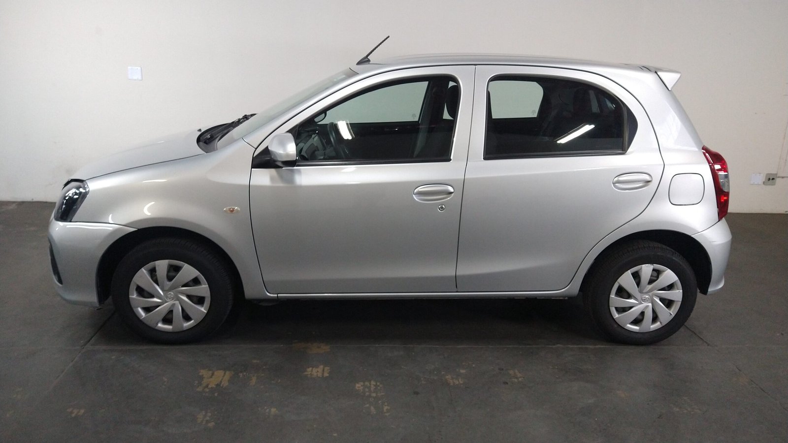 TOYOTA ETIOS 1.3 X FLEX 4P AUTOMÁTICO. - Imagem 27