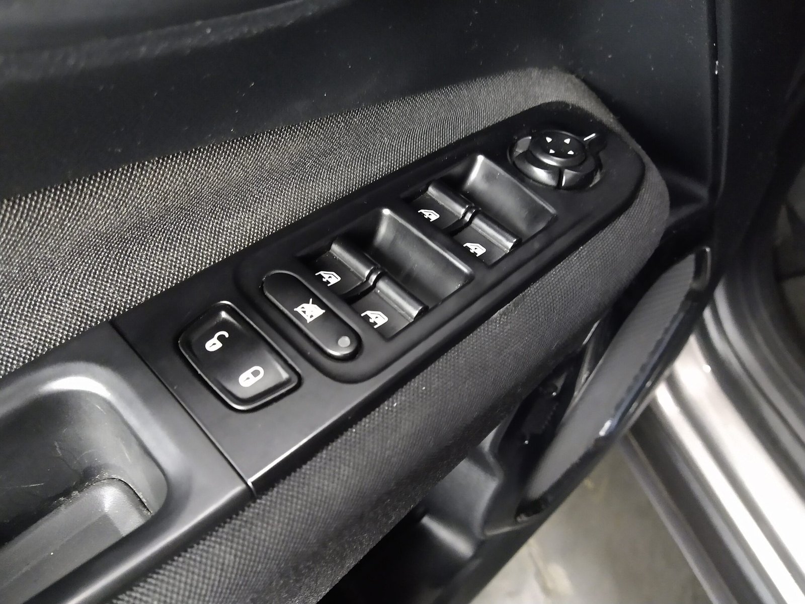 JEEP RENEGADE 1.8 SPORT FLEX 4P. AUTOMÁTICA - Imagem 6
