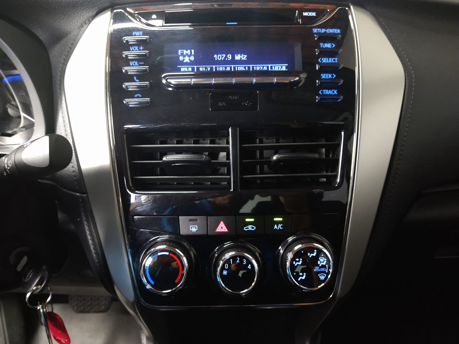 TOYOTA YARIS SEDAN XL 1.5 CVT AUTOMÁTICO FLEX - Imagem 10