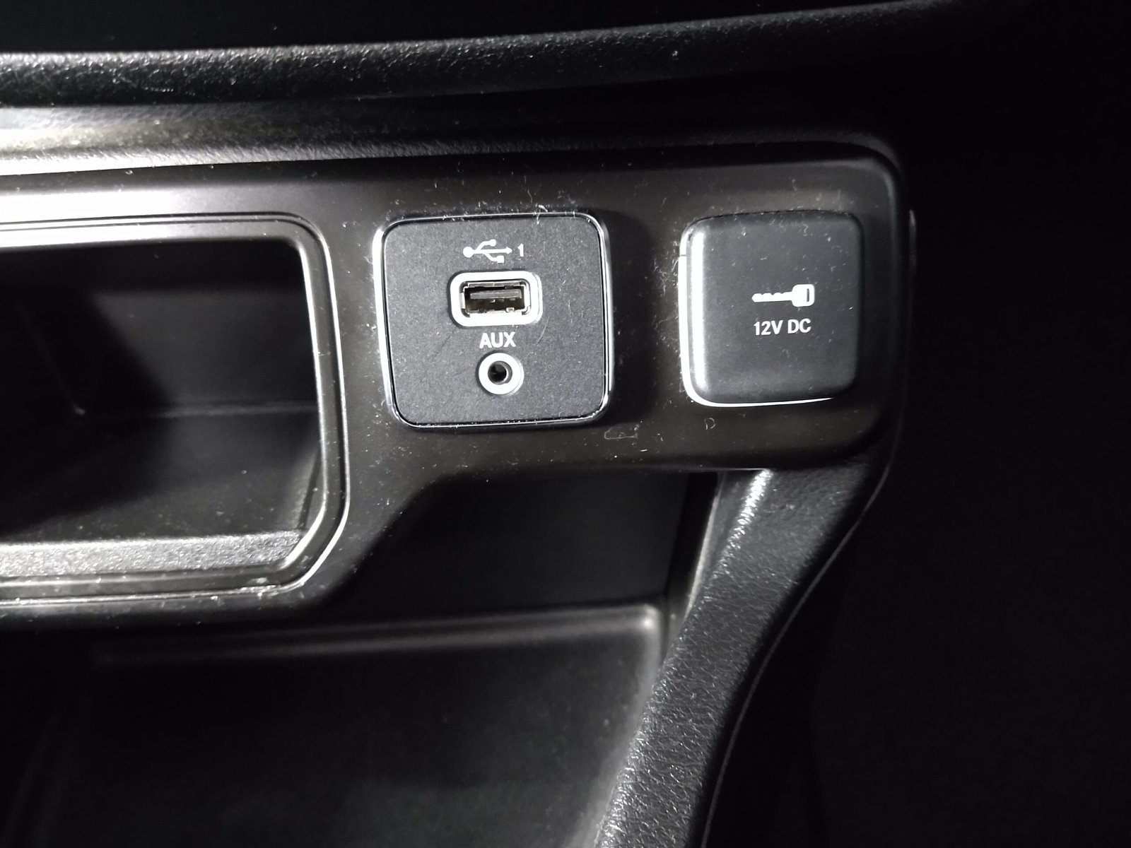 JEEP RENEGADE 1.8 SPORT FLEX 4P. AUTOMÁTICA - Imagem 10