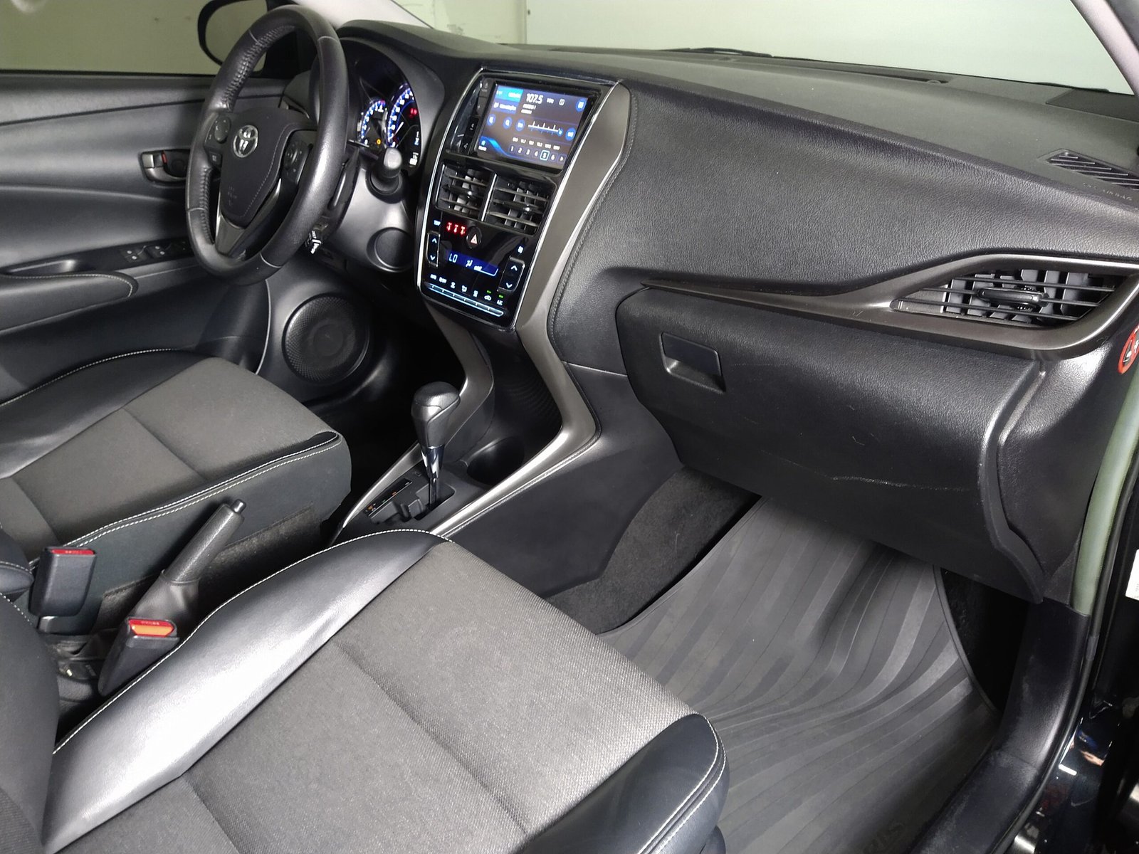 TOYOTA YARIS SEDAN 1.5 XL FLEX 4P. AUTOMÁTICO. - Imagem 18