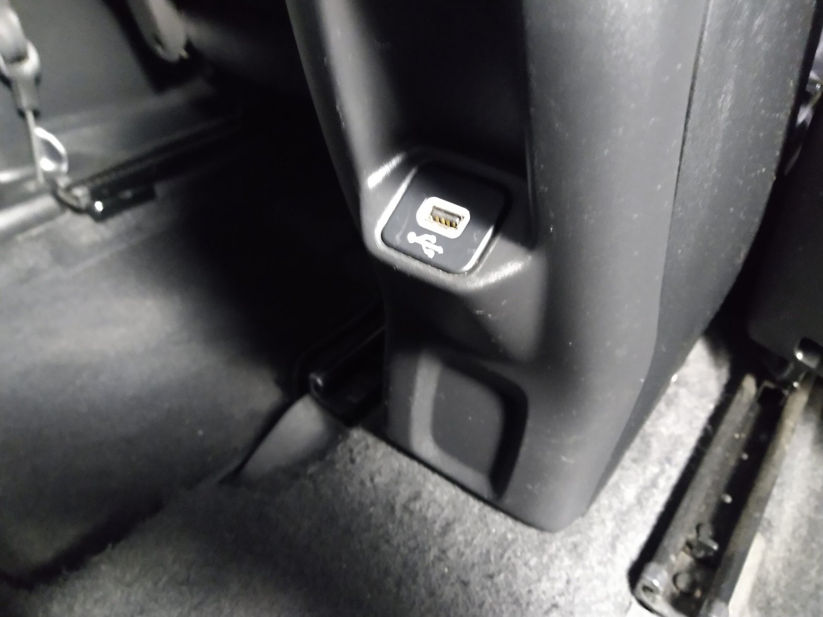 JEEP RENEGADE 1.8 SPORT FLEX 4P. AUTOMÁTICA - Imagem 27