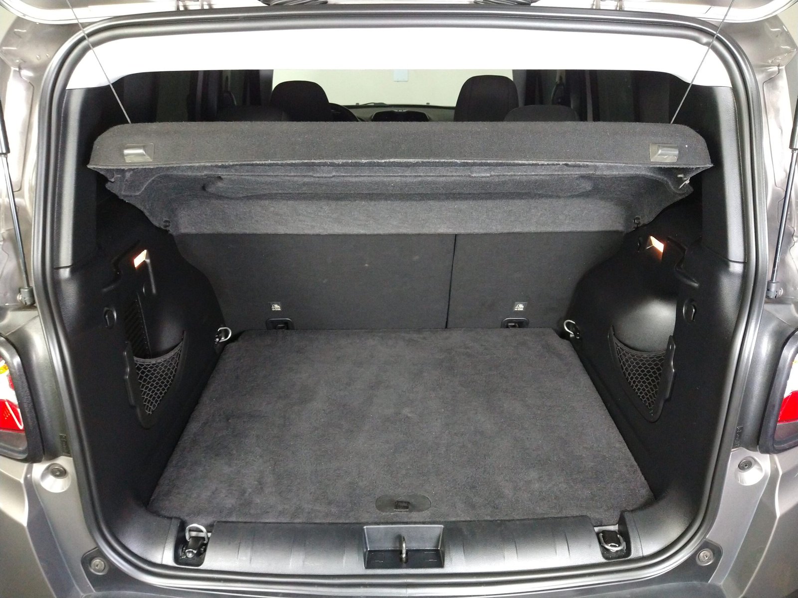 JEEP RENEGADE 1.8 SPORT FLEX 4P. AUTOMÁTICA - Imagem 28