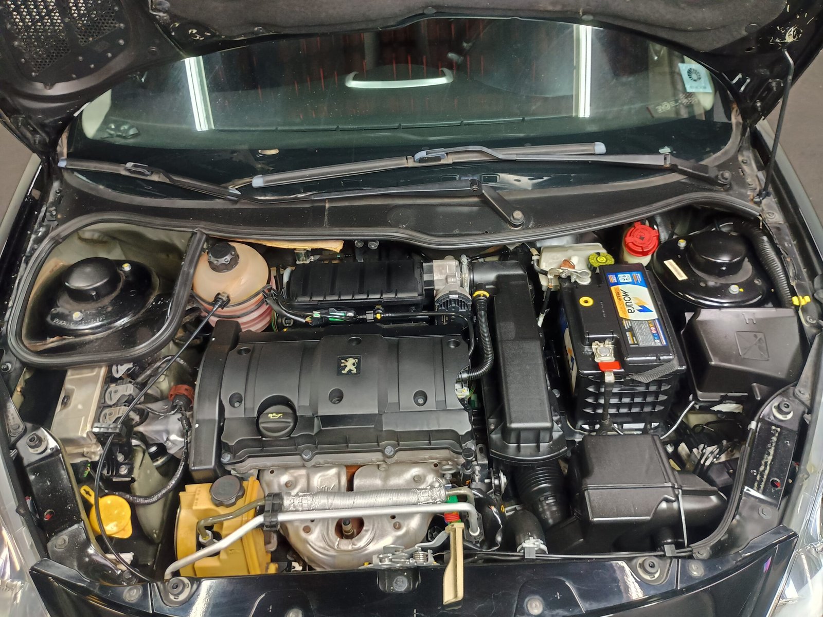 PEUGEOT 207 PASSION XS 1.6 4P FLEX - Imagem 22