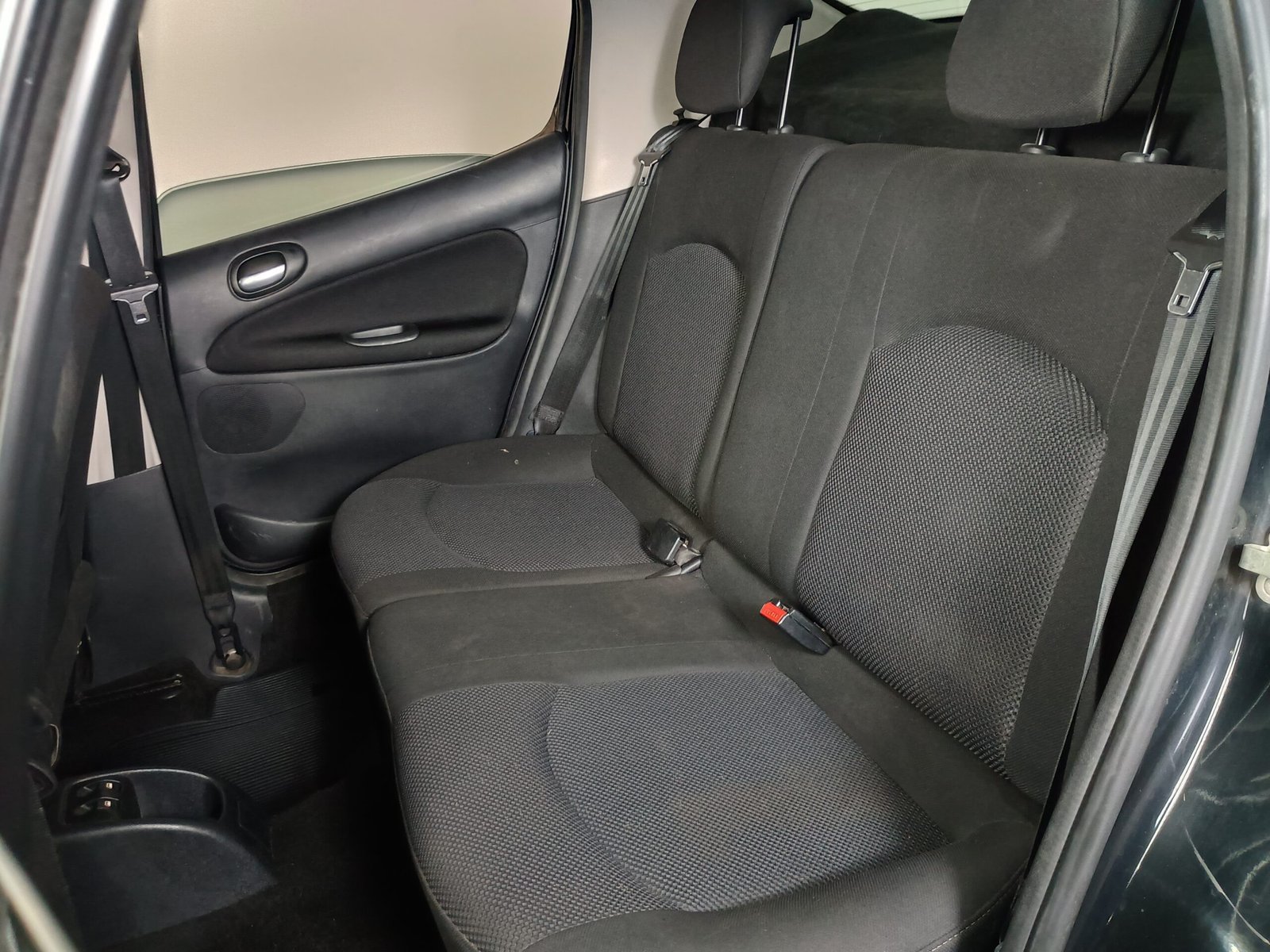 PEUGEOT 207 PASSION XS 1.6 4P FLEX - Imagem 11