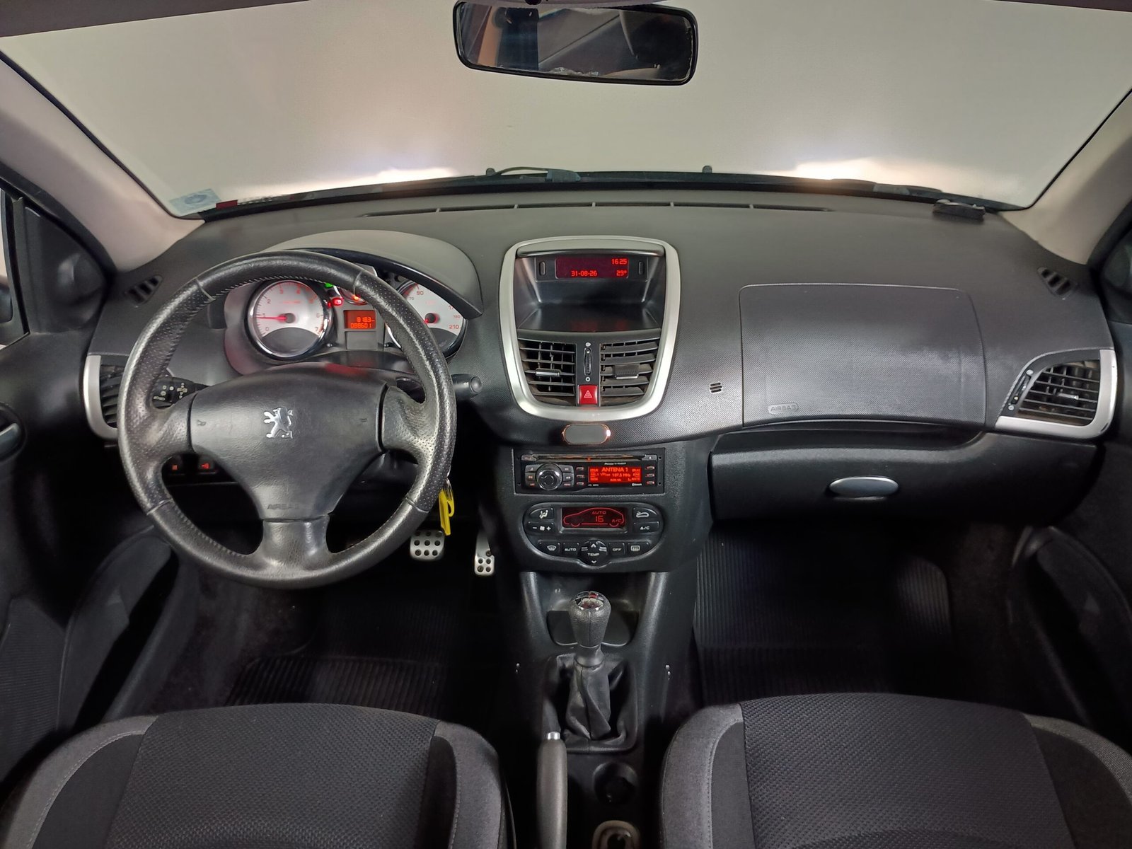 PEUGEOT 207 PASSION XS 1.6 4P FLEX - Imagem 5