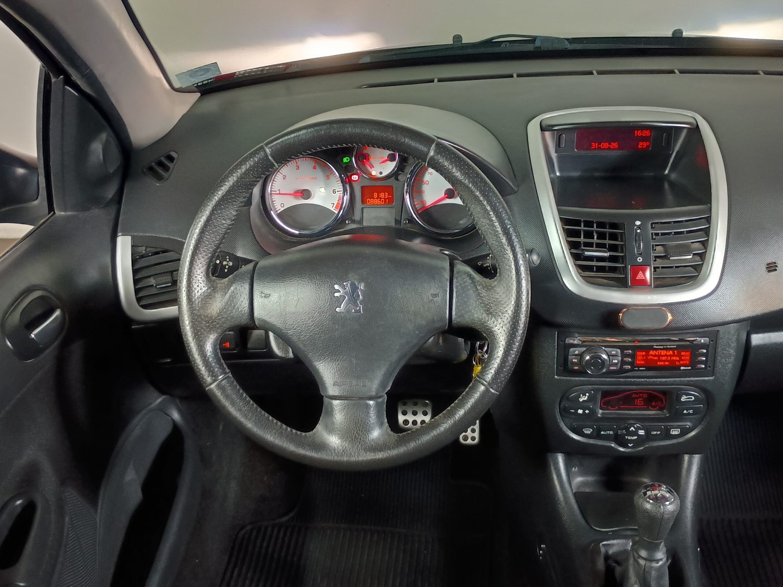 PEUGEOT 207 PASSION XS 1.6 4P FLEX - Imagem 6