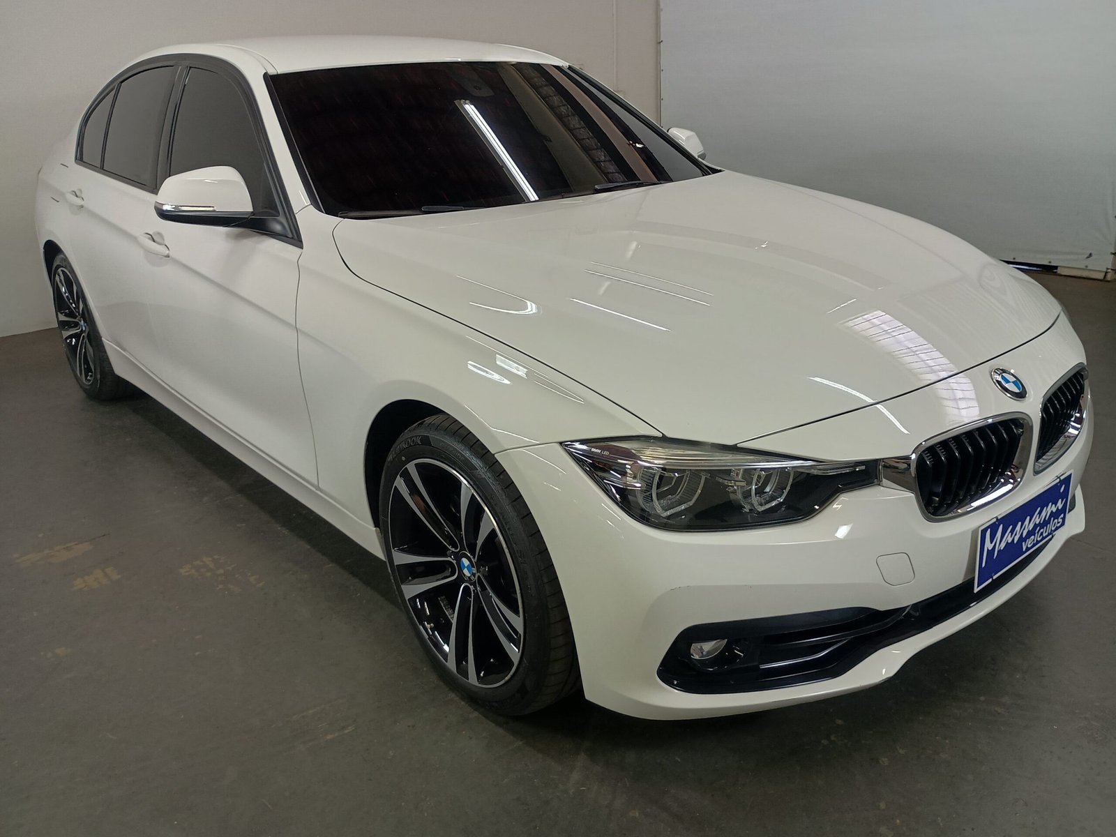 BMW 320i ACTIVE FLEX 4P AUTOMÁTICO. - Imagem 2
