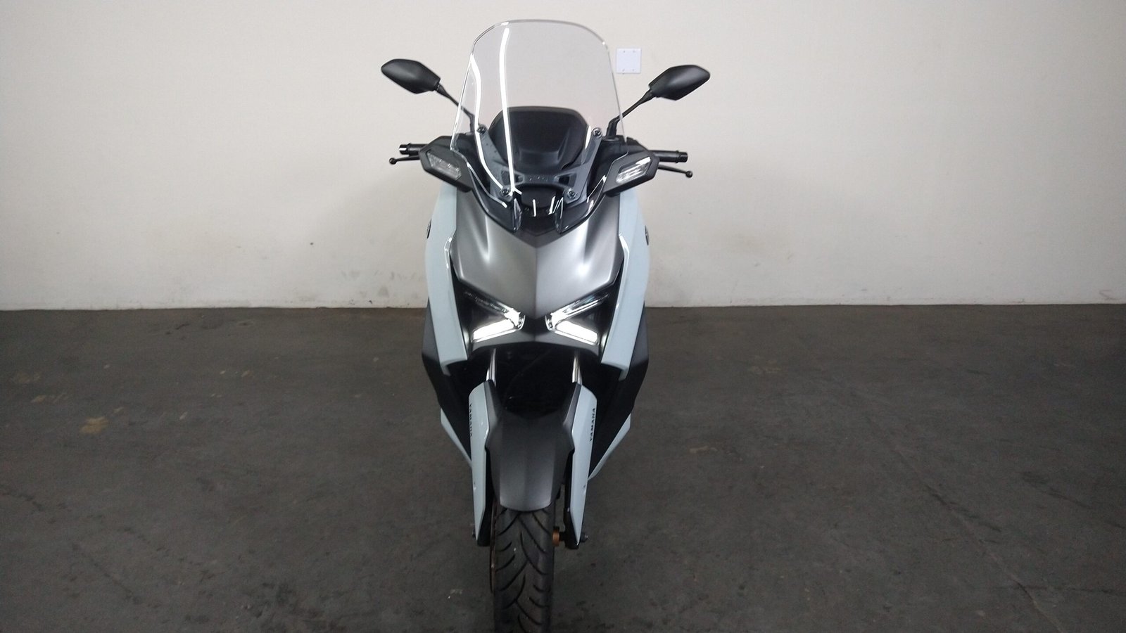YAMAHA XMAX 300 CONNECTED GASOLINA. - Imagem 3