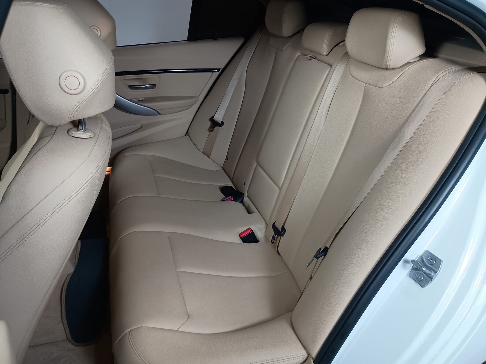 BMW 320i ACTIVE FLEX 4P AUTOMÁTICO. - Imagem 23