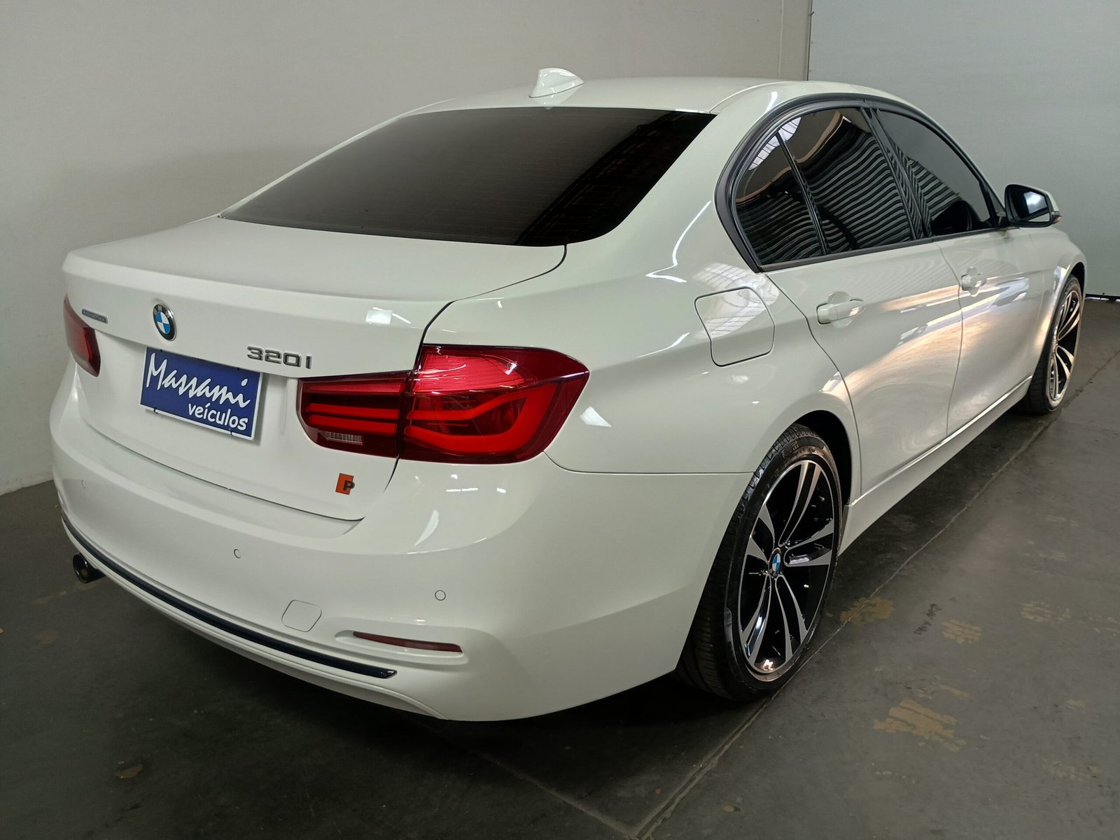 BMW 320i ACTIVE FLEX 4P AUTOMÁTICO. - Imagem 25