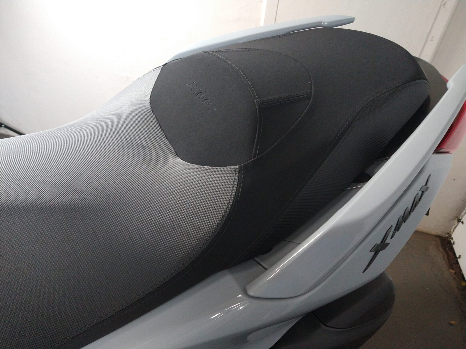 YAMAHA XMAX 300 CONNECTED GASOLINA. - Imagem 16