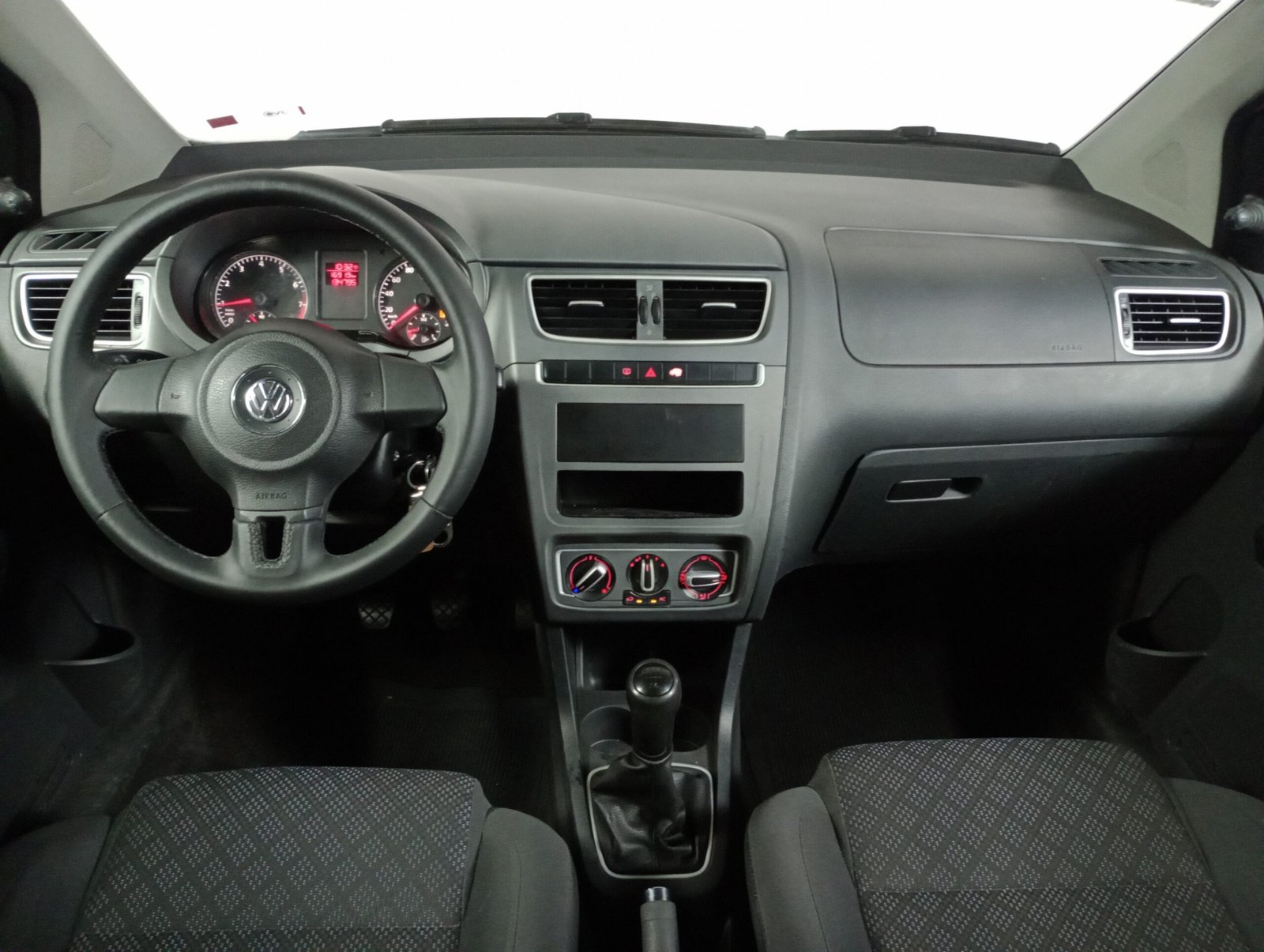 VOLKSWAGEN FOX 1.0 FLEX 4P MANUAL - Imagem 11