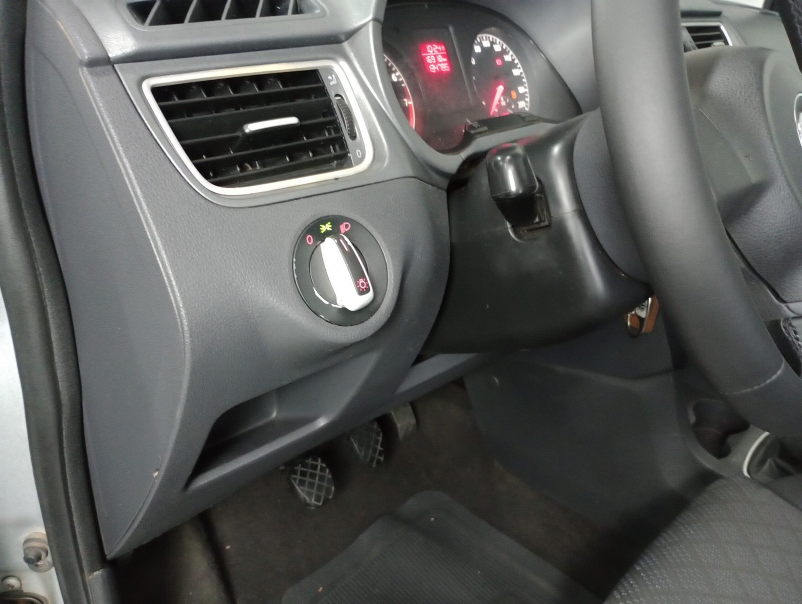 VOLKSWAGEN FOX 1.0 FLEX 4P MANUAL - Imagem 7