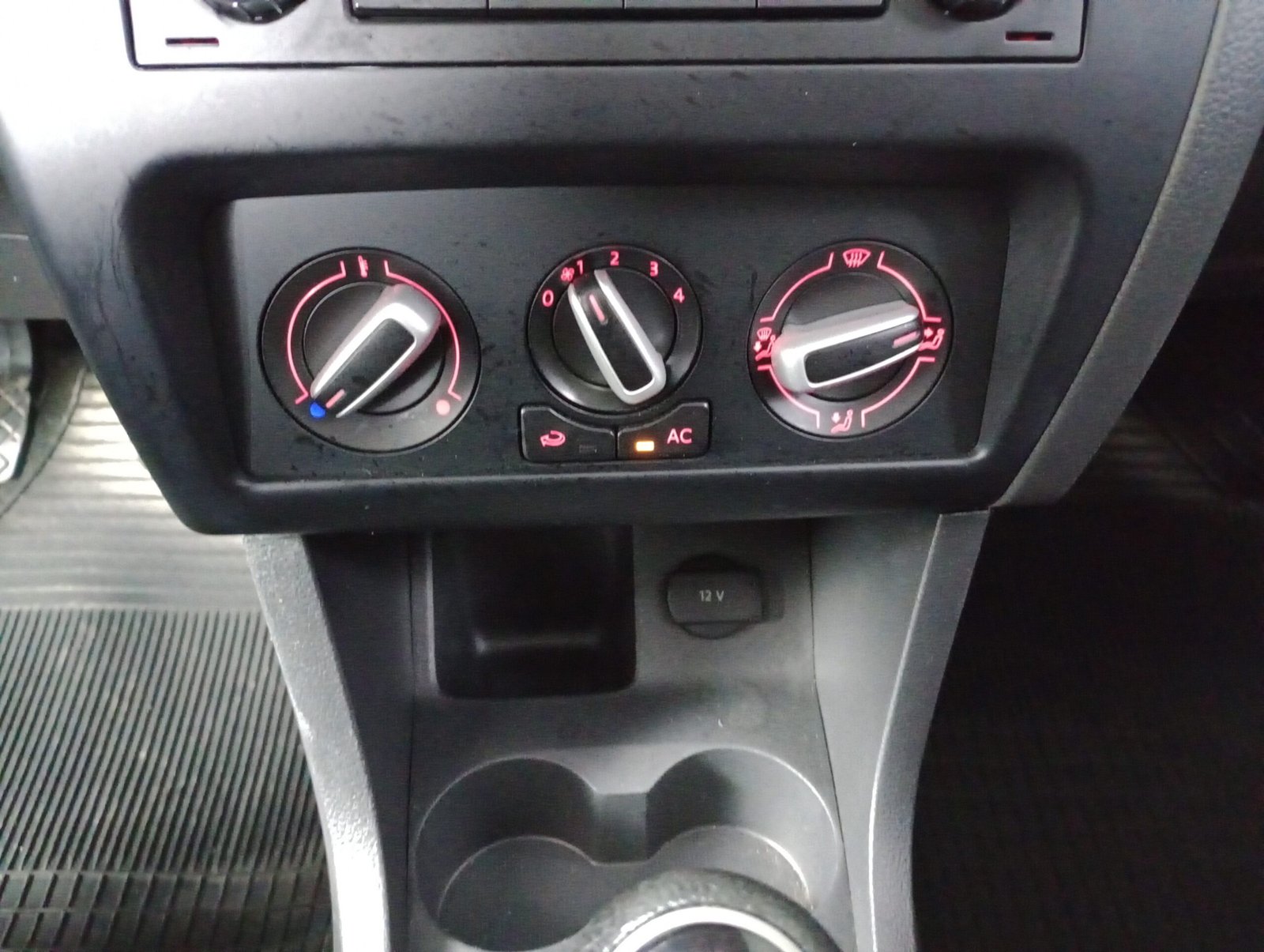 VOLKSWAGEN FOX 1.6 MI FLEX 4P MANUAL - Imagem 10