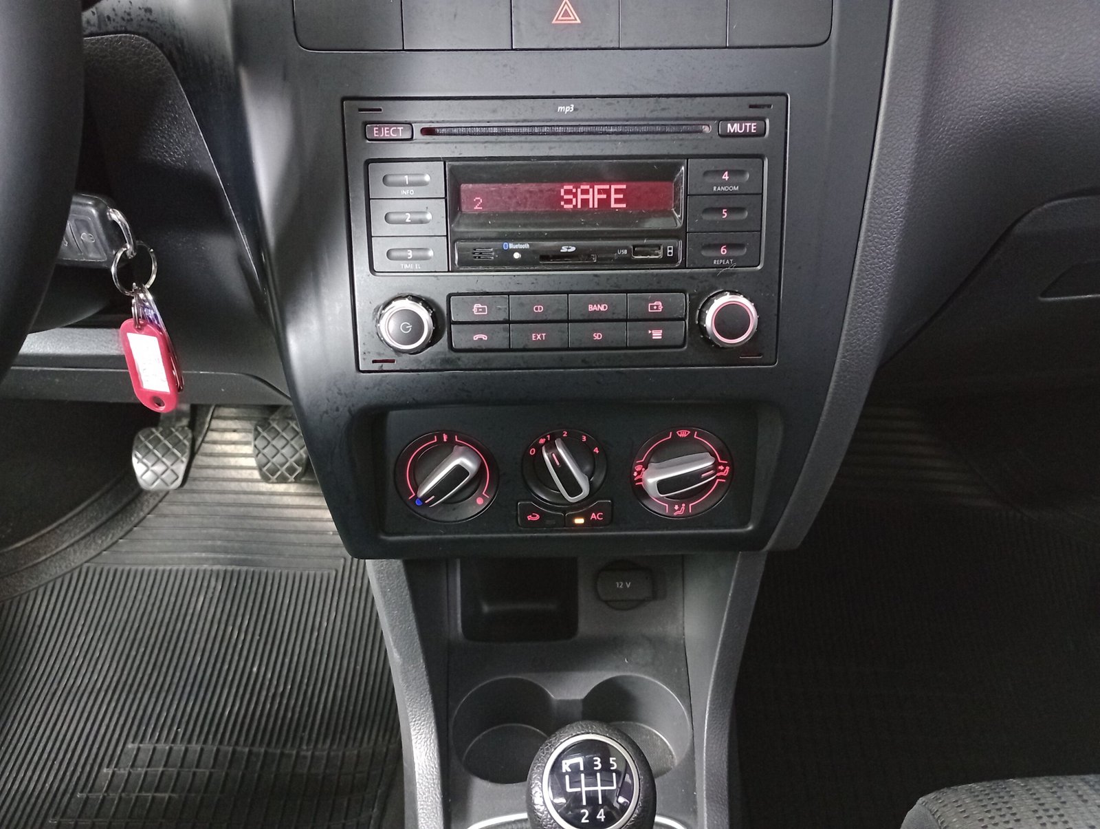 VOLKSWAGEN FOX 1.6 MI FLEX 4P MANUAL - Imagem 11