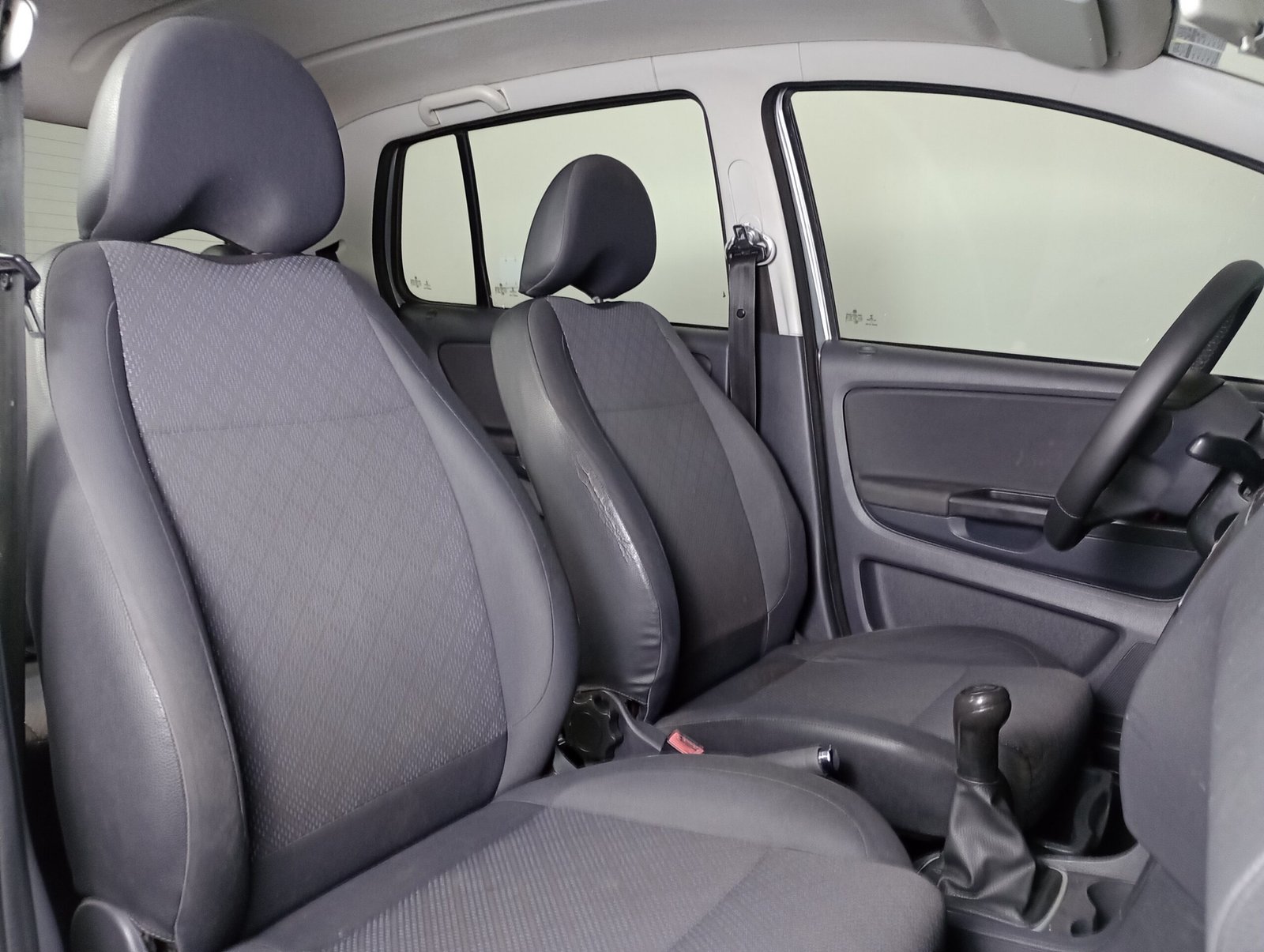 VOLKSWAGEN FOX 1.0 FLEX 4P MANUAL - Imagem 12