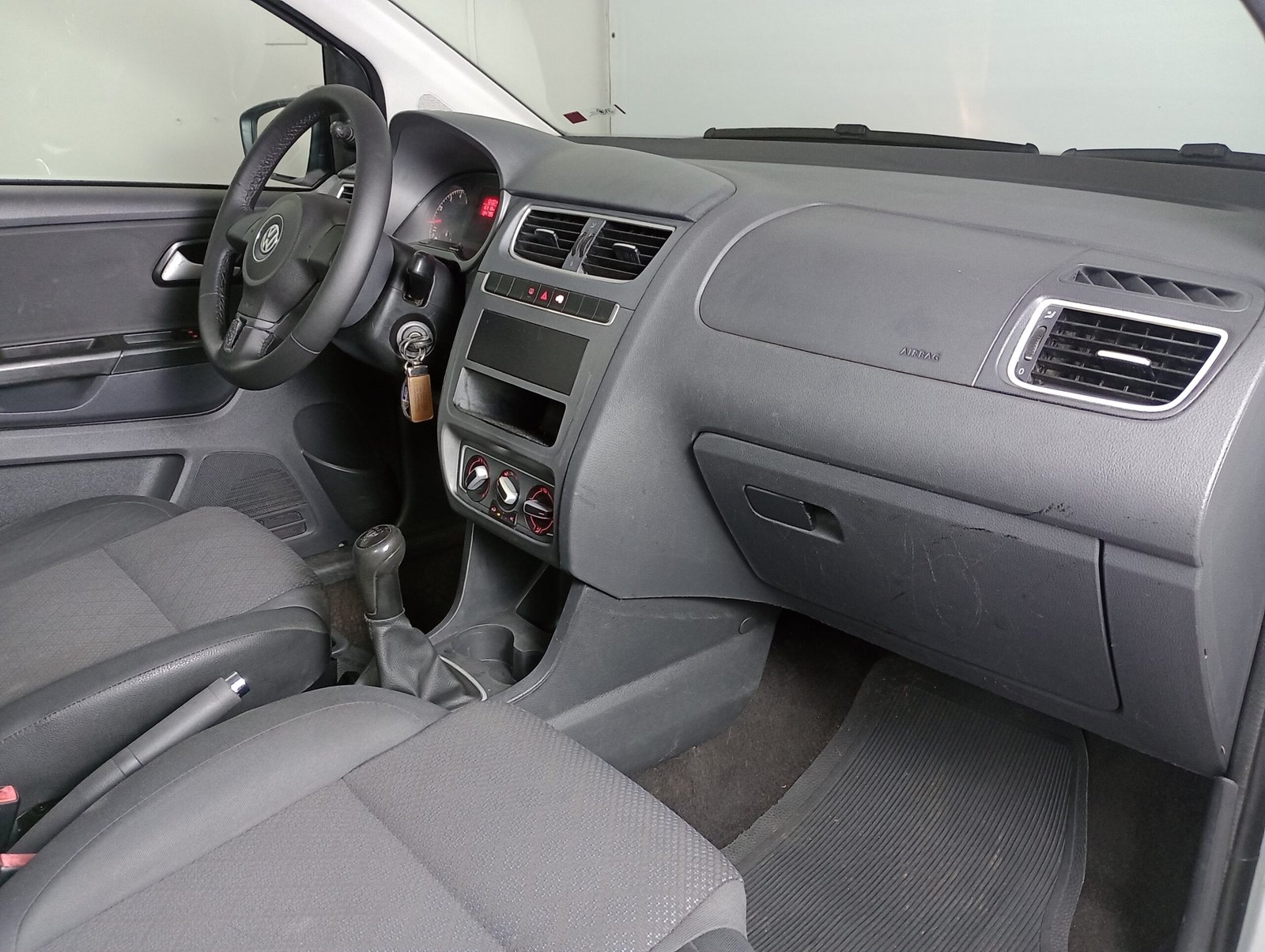 VOLKSWAGEN FOX 1.0 FLEX 4P MANUAL - Imagem 13