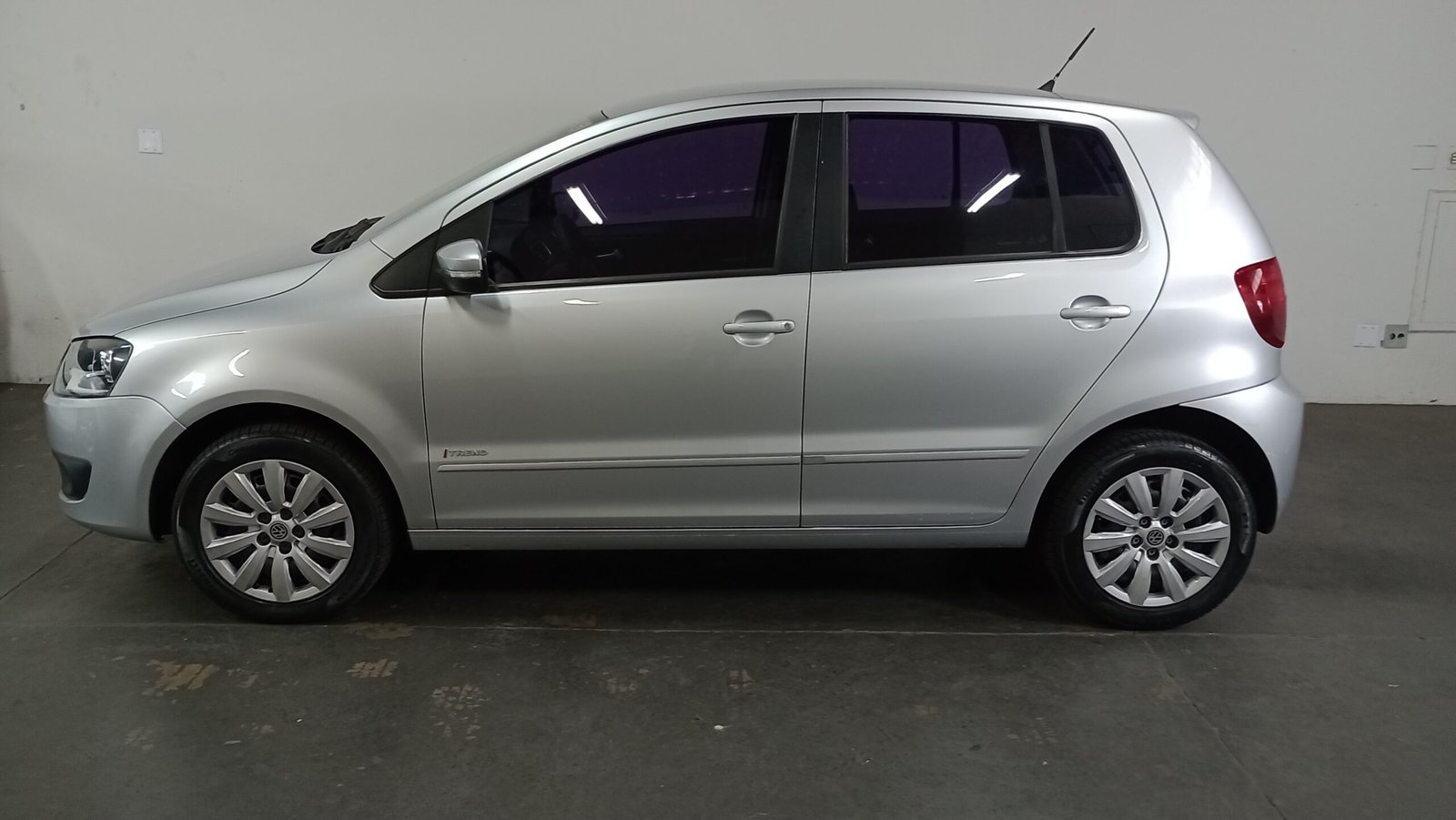 VOLKSWAGEN FOX 1.6 MI FLEX 4P MANUAL - Imagem 28